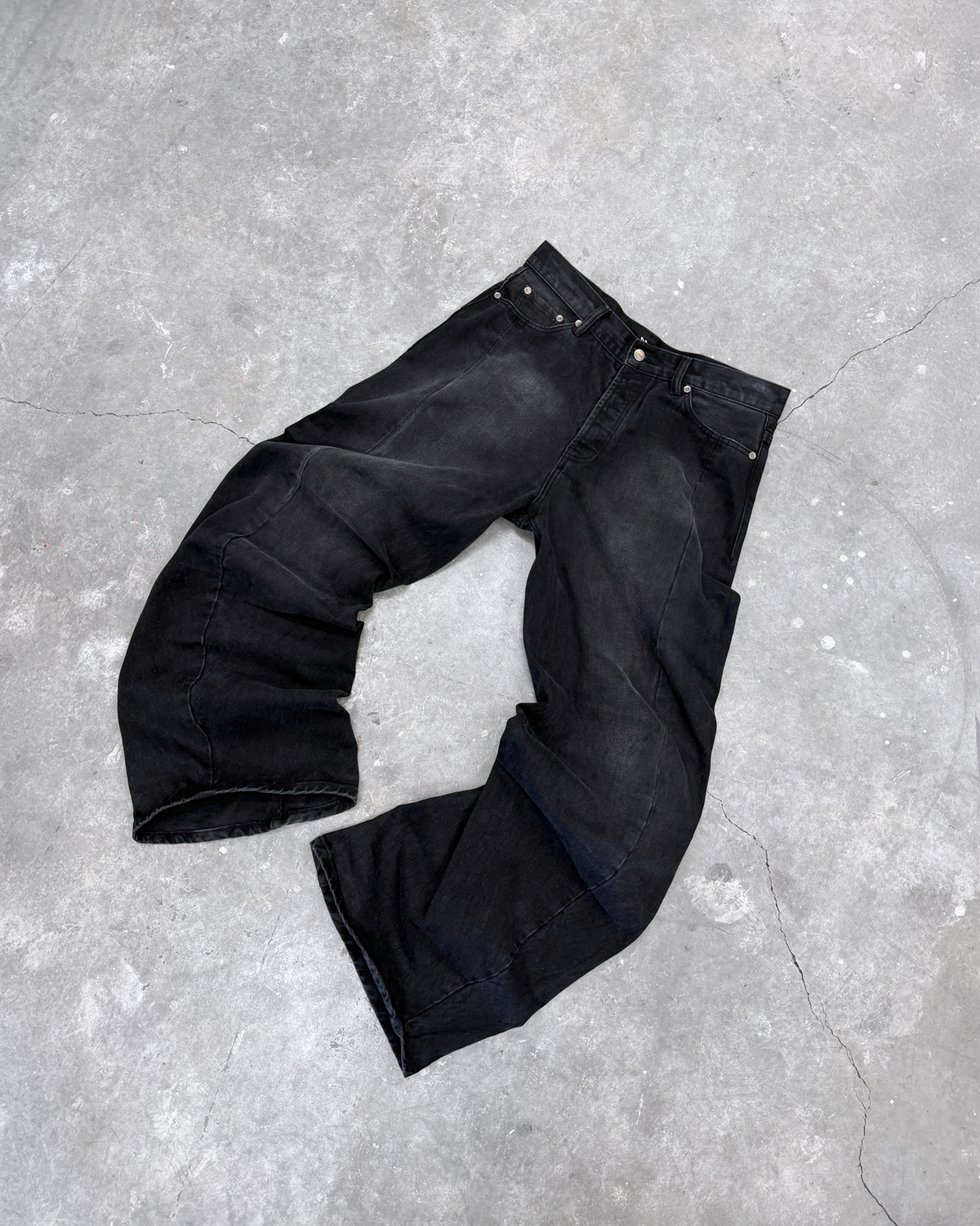 CONSTRUCTION DENIM - BLACK