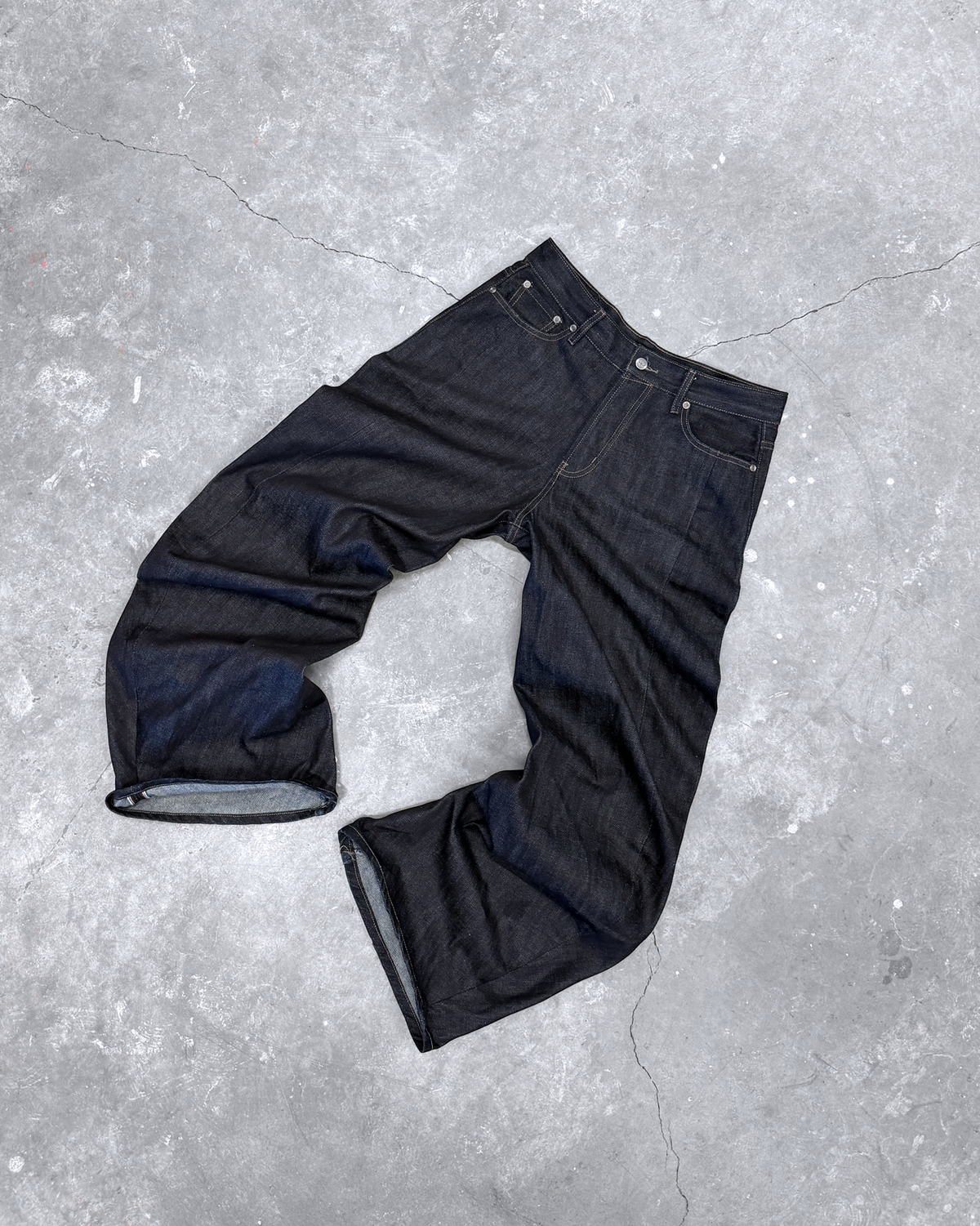 RAW CONSTRUCTION DENIM