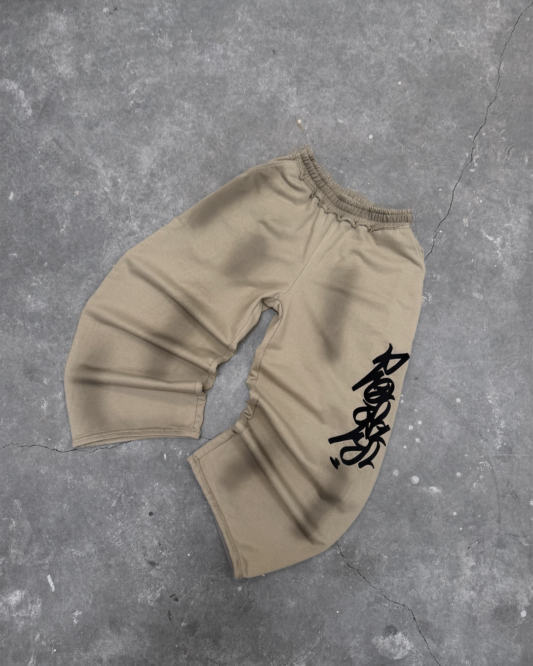 DIRTY SCRIPT JOGGERS