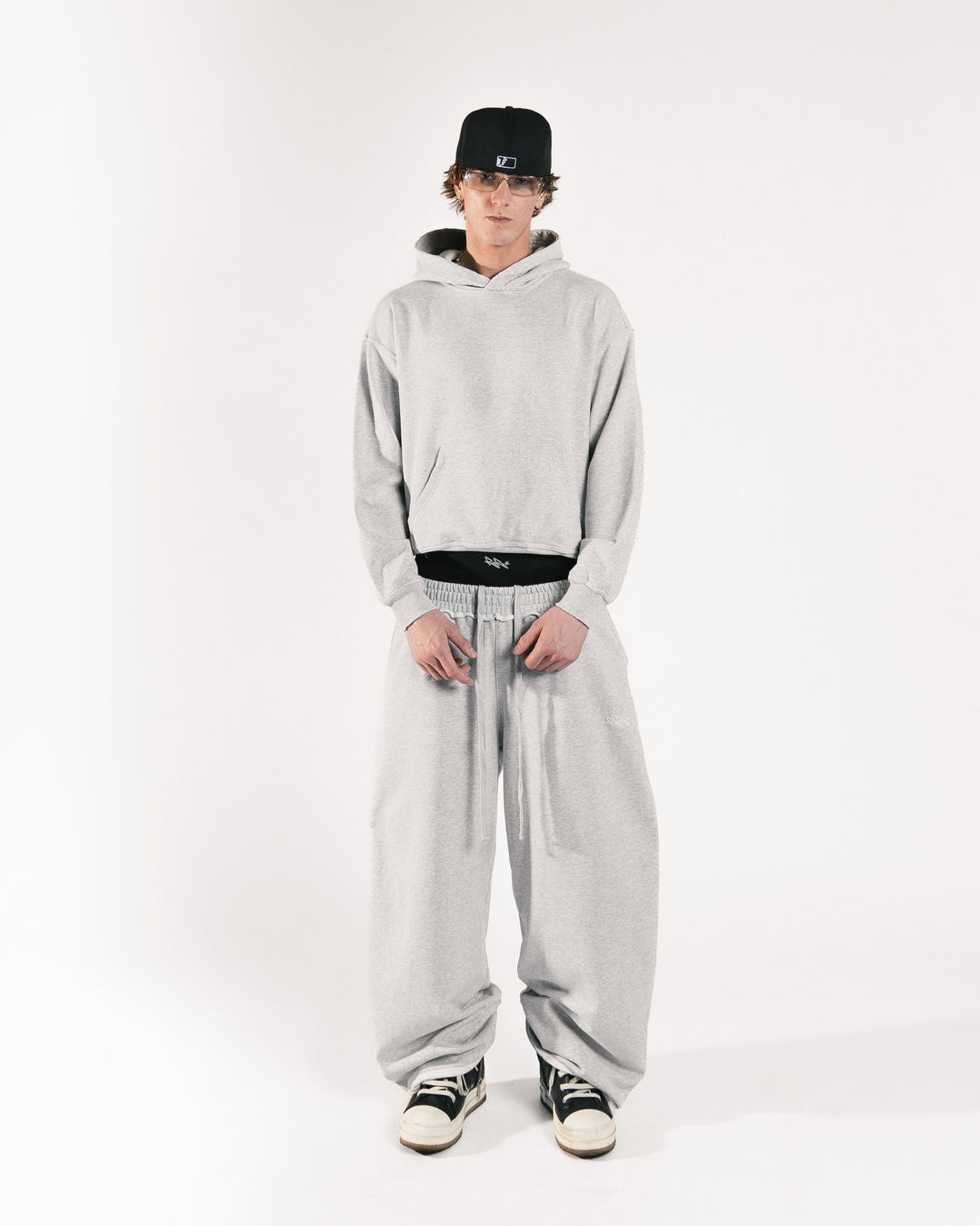 UNIFORM HOODIE