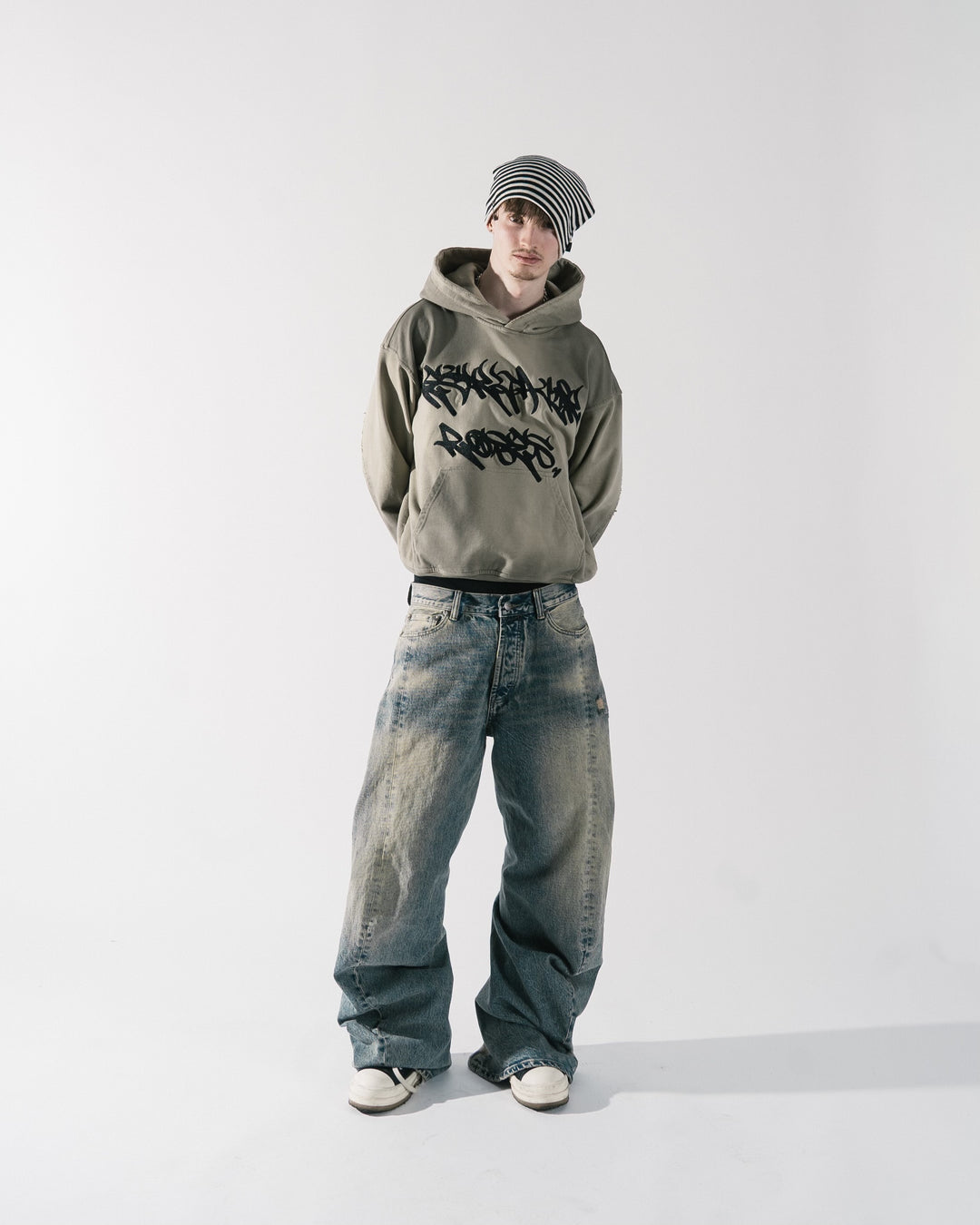 CONSTRUCTION DENIM